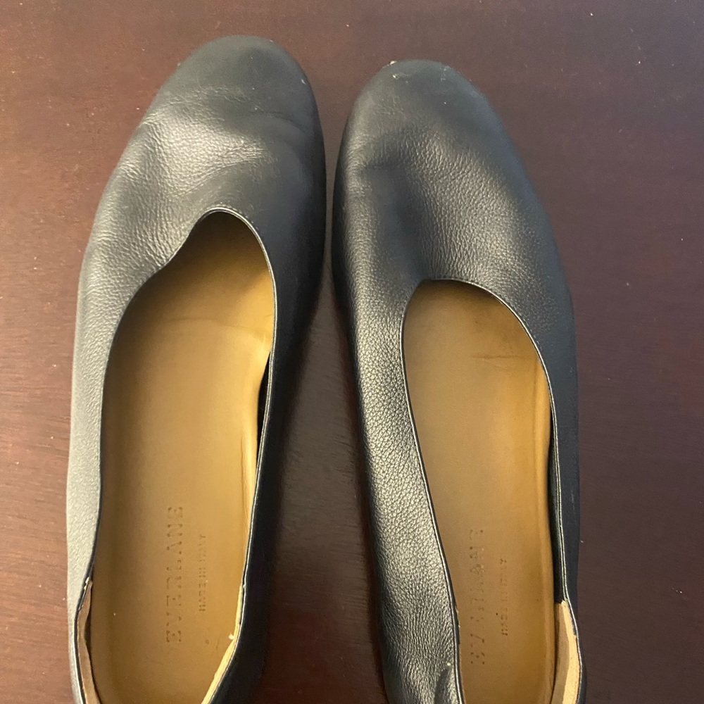 Everlane Black Leather Flat 7.5
